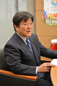 桜内文城議員 (4)