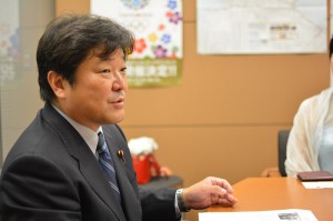 桜内文城議員 (5)