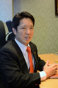 岸田康雄 (2)