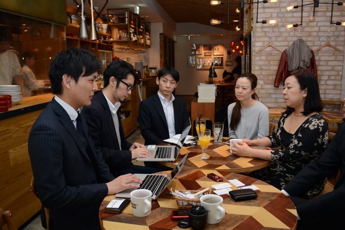 中小企業のIT活用は何故進まないのか ‐ コーヒーを飲みながらふんわりと軽めの〈座談会〉